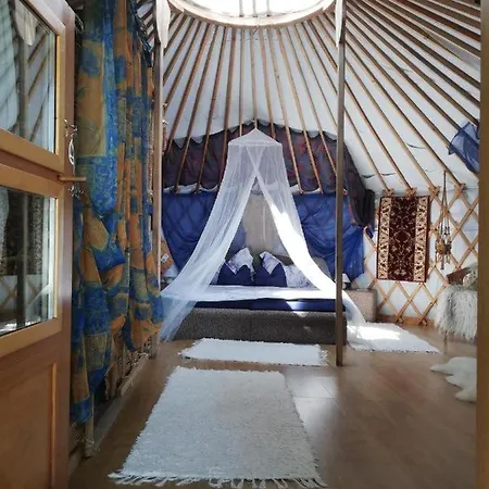 Mennyorszag Jurta Szentpeterfoelde